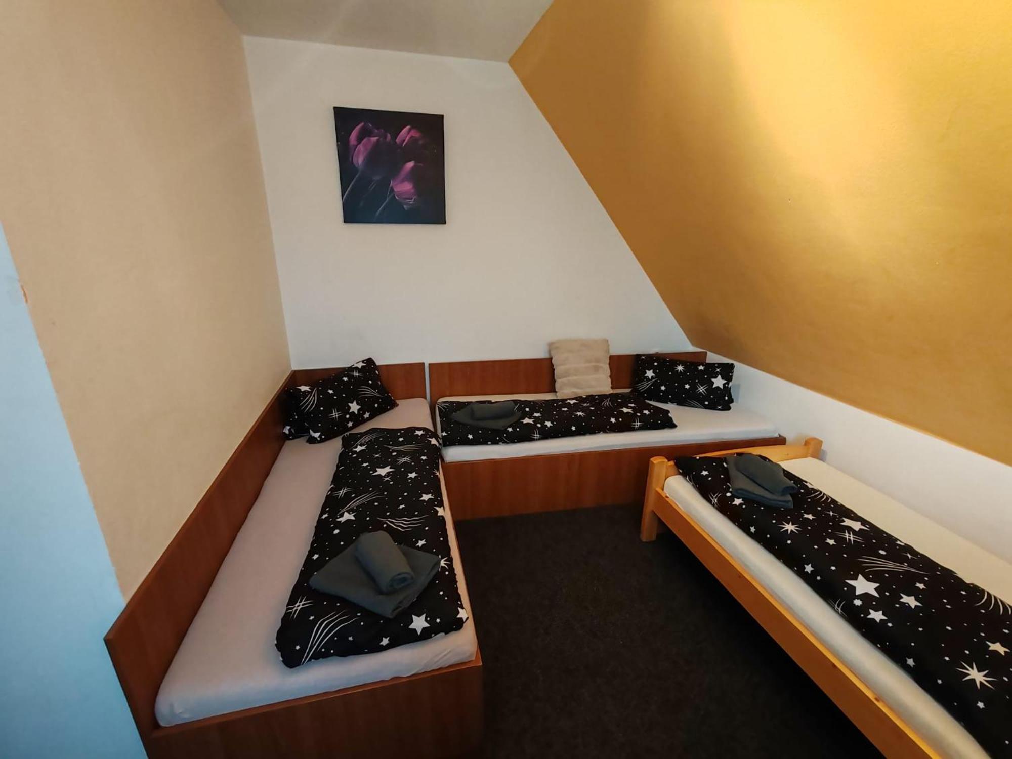 Restaurace A Penzion Lutena Dolni Lutyne 외부 사진